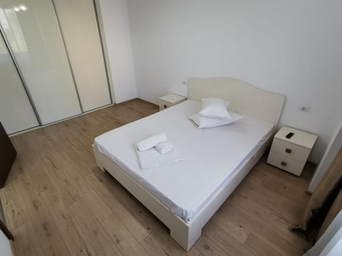 Lake Apartments Solid מאמאיה מראה חיצוני תמונה