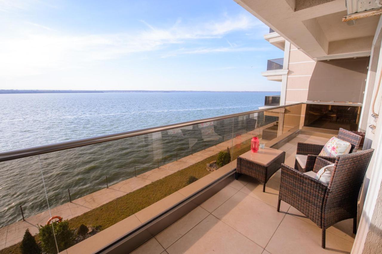 Lake Apartments Solid מאמאיה מראה חיצוני תמונה